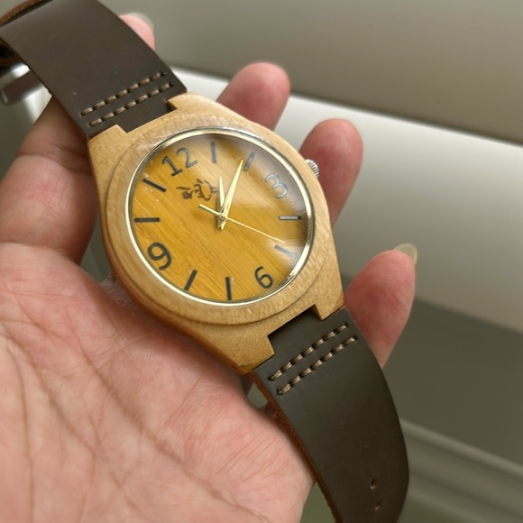 🖤Hawaii KOA WOOD watch NWOT main image 3